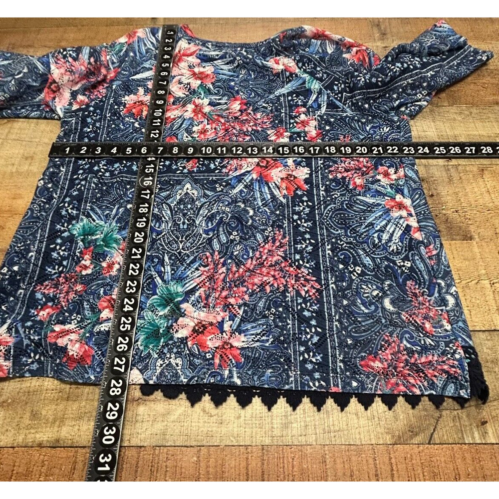 CJ Banks Top Womens 1X Blue Pink Floral Crochet‎ Trim Split Neck Career Blouse - Picture 6 of 10